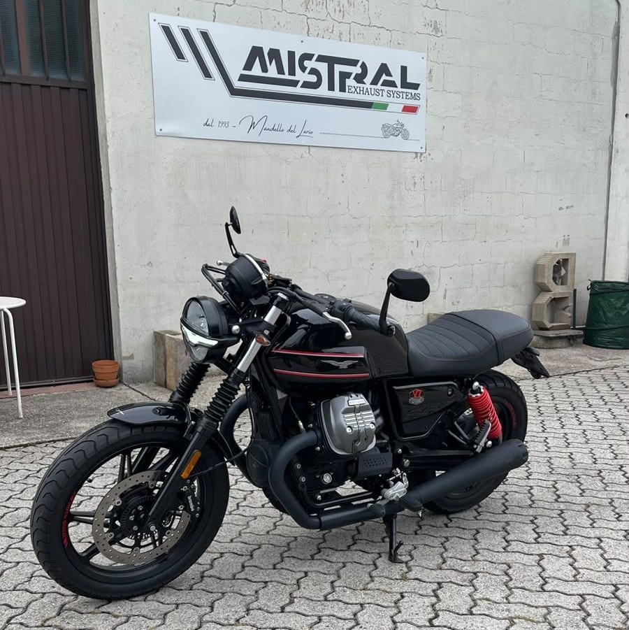 Moto_Guzzi_V7_850_euro5_scarichi_short_exclusive_special_edition