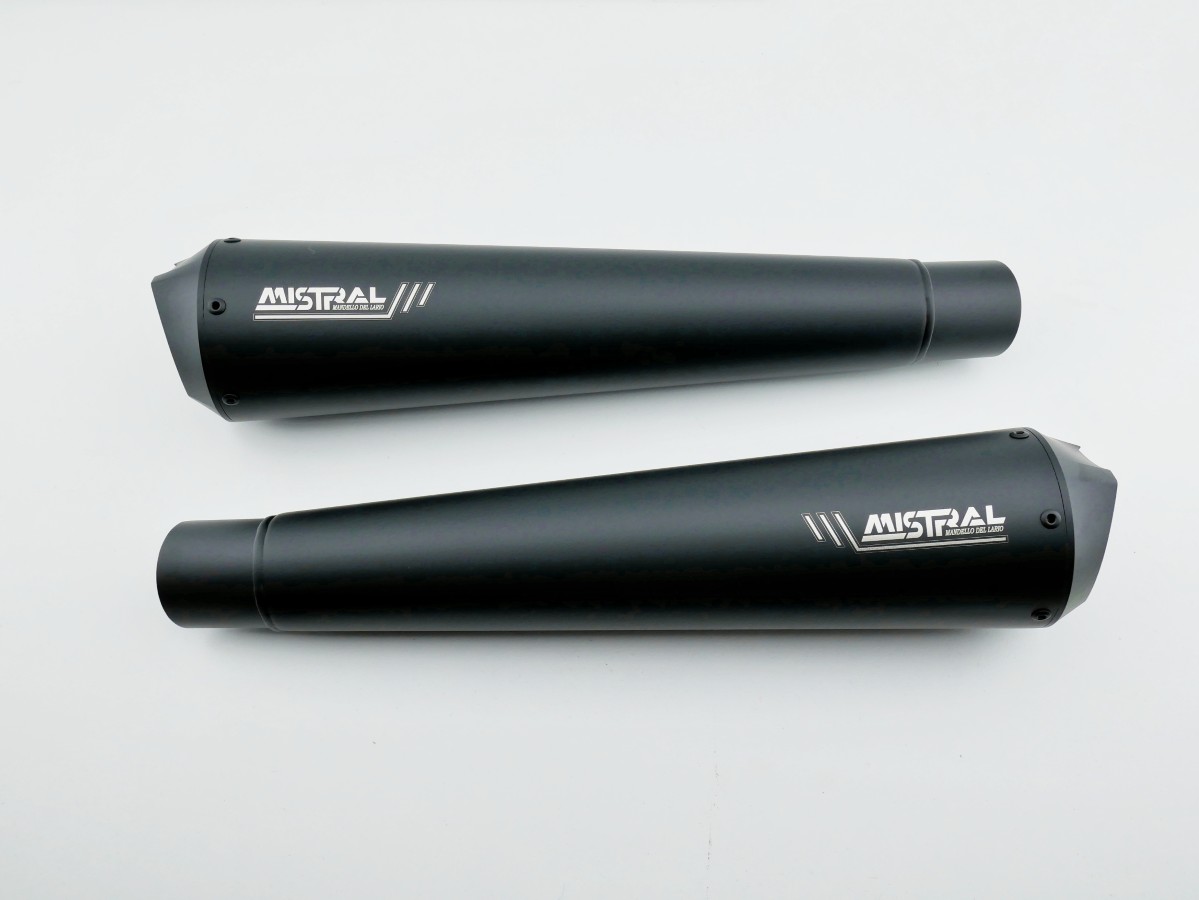 Scarichi Short Avion S in finitura nero opaco specifici per Moto Guzzi V7 850 Euro 5