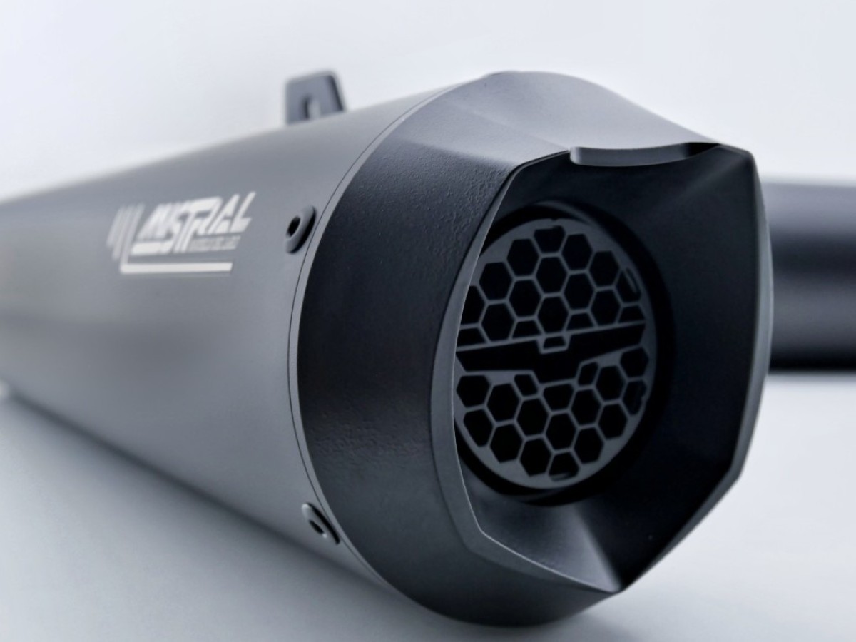 Scarichi Short Avion S in finitura nero opaco specifici per Moto Guzzi V7 850 Euro 5